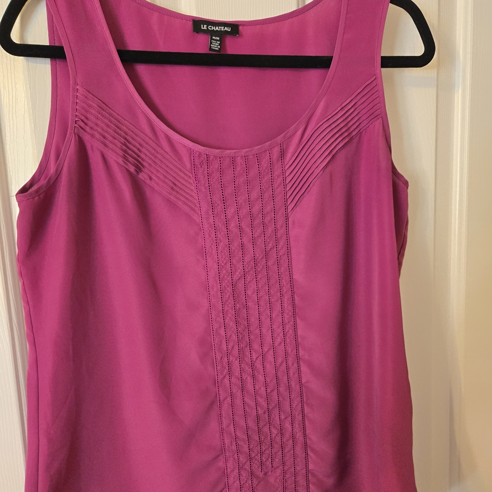 Le Chateau Women's Fuschia Sleeveless Top